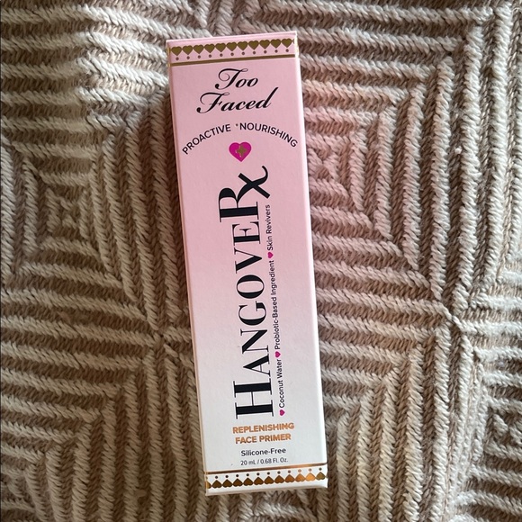 Too Faced  Mini Hangover Replenishing Face Primer 20 ml - Picture 6 of 6